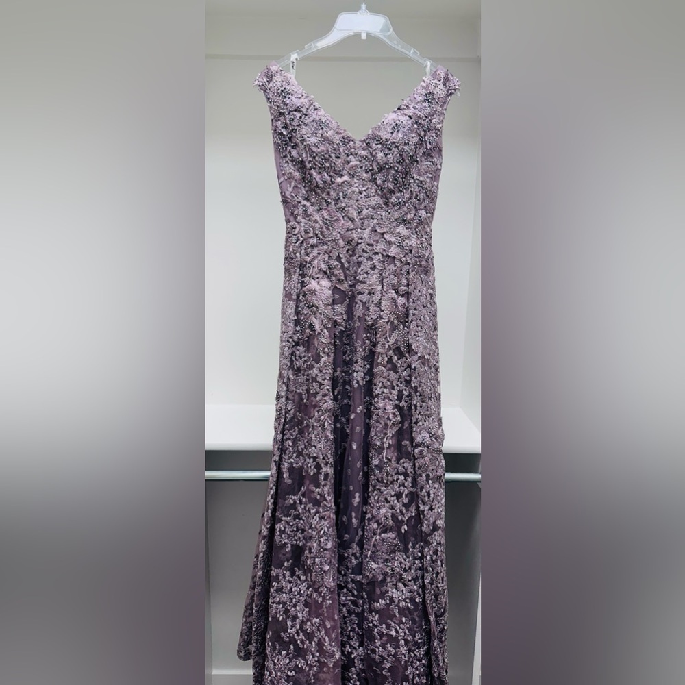 MAC DUGGAL 20099D BEADED COLUMN LACE OVERLAY SKIRT SMOKE PURPLE GOWN sz 4